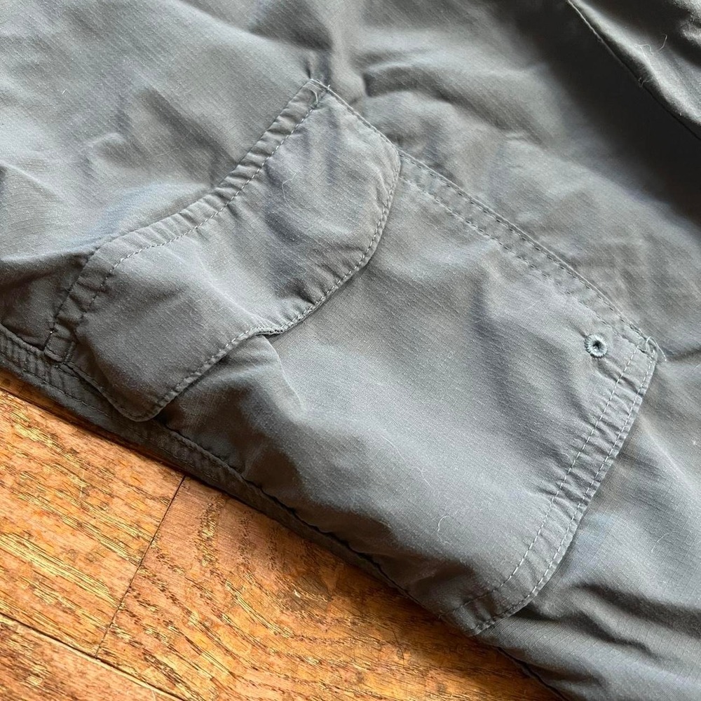 Columbia Grey Sun Protection Outdoors Hiking Cropped Cargo Pants Size 4 - Picture 2 of 5